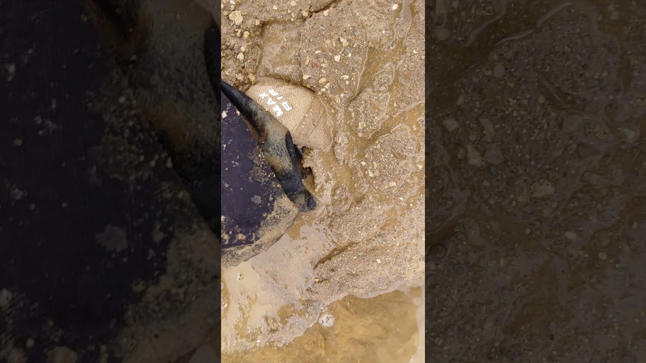 Nike AirMax Tailwinds in the mud again!