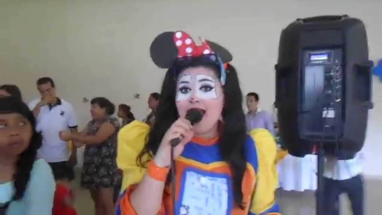 NUBECITAS CANTANDO EN EL PASTEL LAS NUBE-MAÑANITAS EN LA FIESTA DE PAULITO 19 JULIO 15