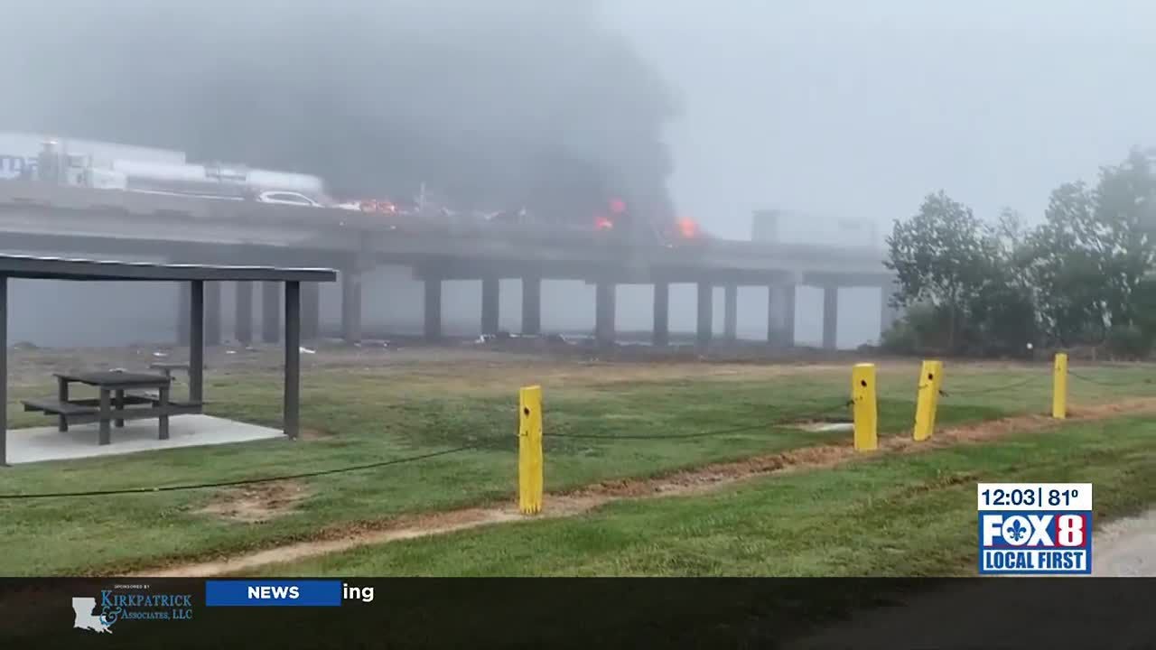 2 dead; multiple crashes close north, southbound I-55 in foggy conditions