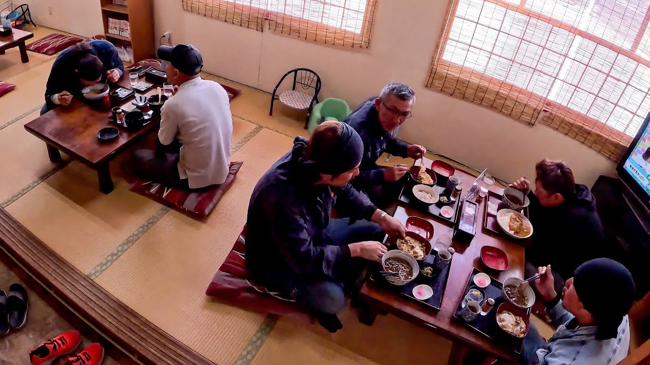【富山】カツカレー！かつ丼！ガテン系職人アニキ達を支える素朴なうどん食堂の１日丨JAPANESE FOOD