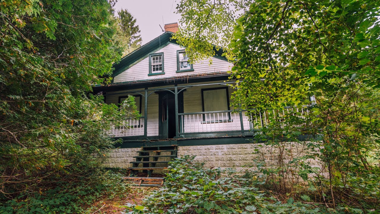 Gorgeous UNTOUCHED 1830's Time Capsule Home ABANDONED in the Forest!