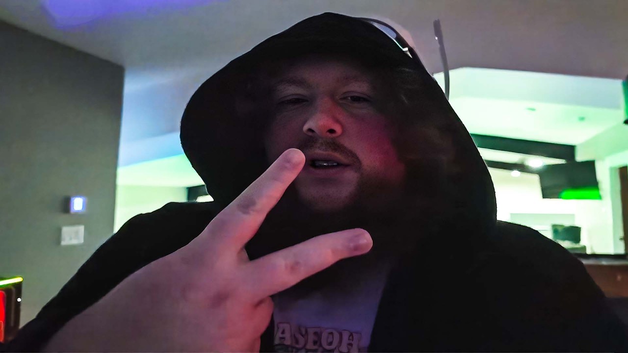 CaseOh Clips That Broke His New House