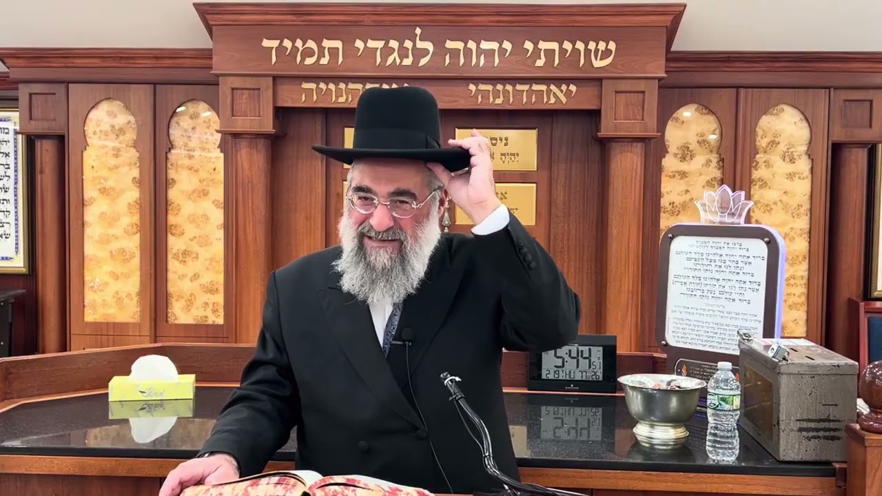 למה מתחפשים בפורים - על פי תורת הסוד