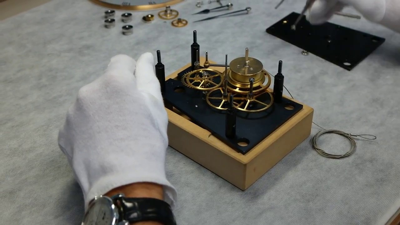 Erwin Sattler Uhrenbausatz Mechanica M1 Pendeluhr - Vorführung der Uhrwerkmontage - Nur 6 Minuten