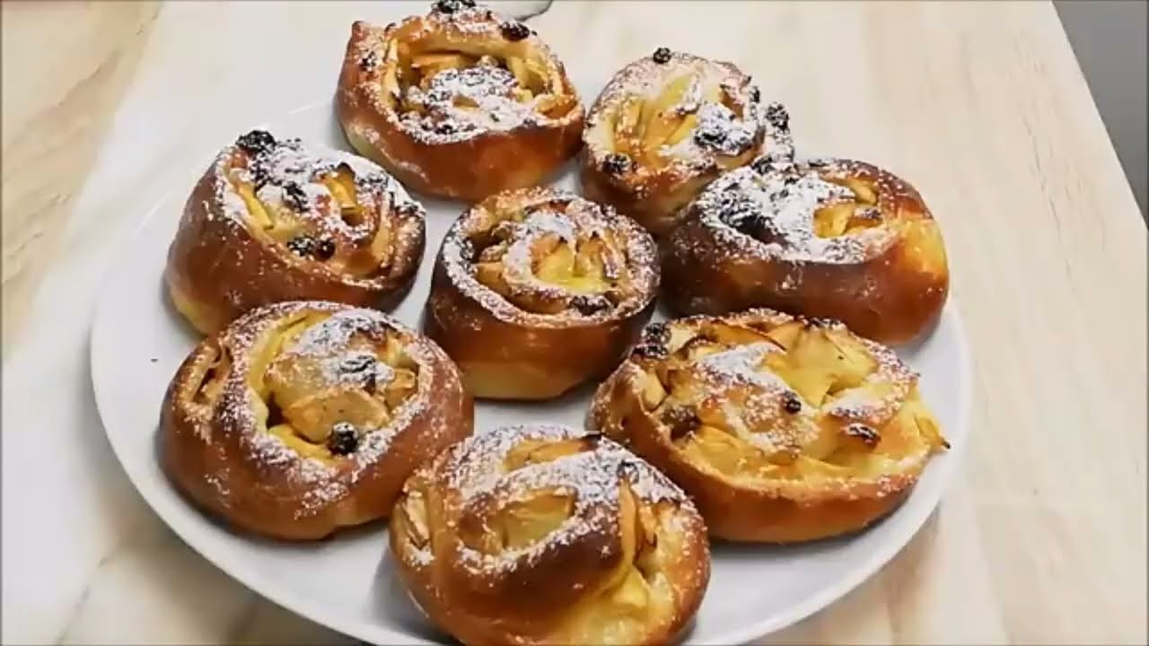 Petites brioches aux pommes ✔