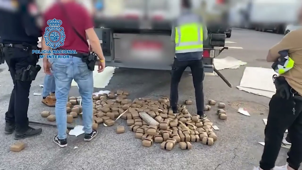 La Policía Nacional interviene un tráiler en Algeciras  con  cerca de 2.000 kilos de hachís