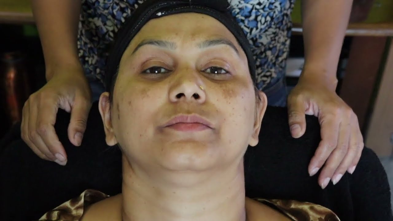 Young Skin Facial | Biotique Radiant Young Skin Gold Radiance Facial Kit Review & Demo