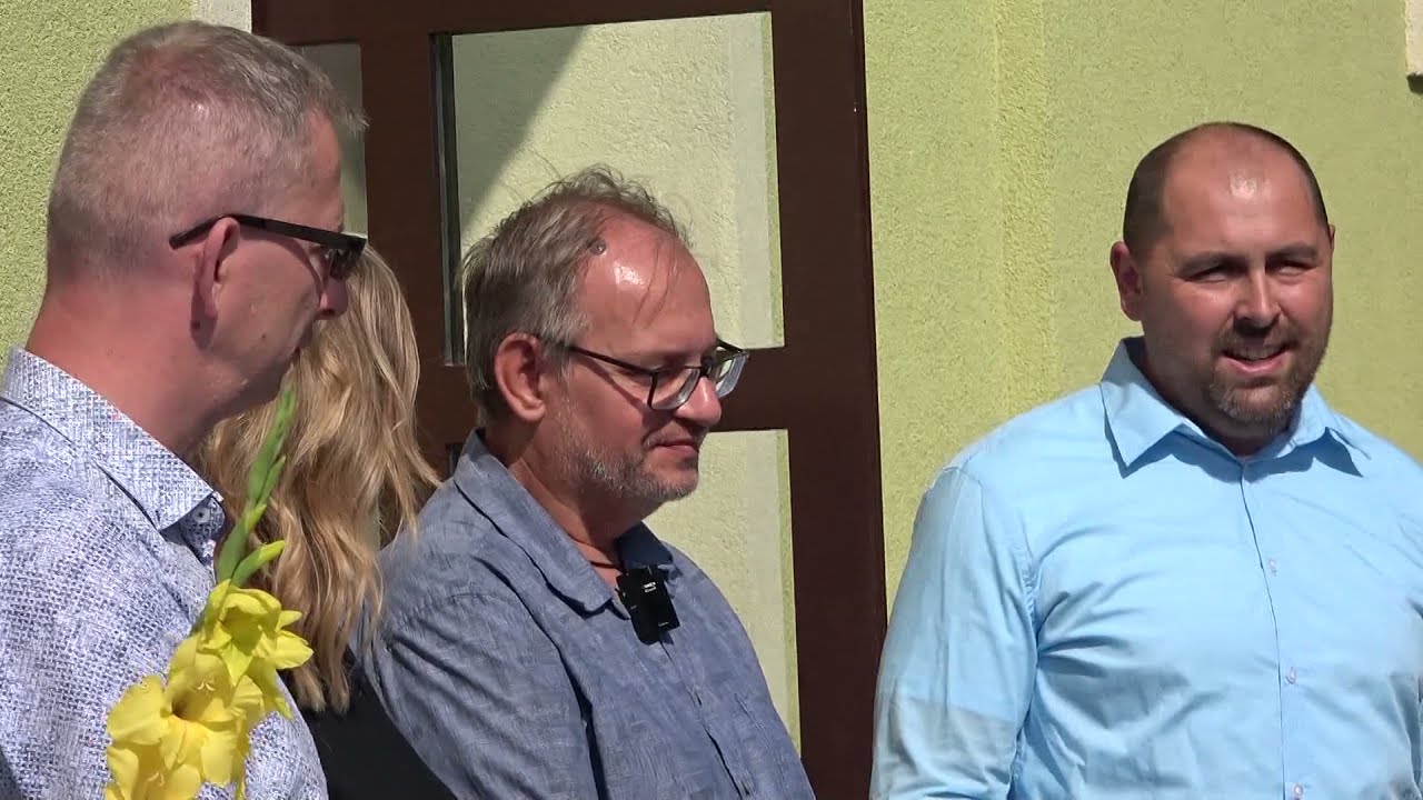 SLAVNOSTNÍ PŘESTŘIŽENÍ PÁSKY PŘÍSTAVBY Domova NaNovo Sedlnice, předstřih do repky