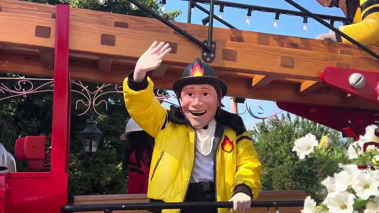 La 25 Celebration Parade magique enchante Plopsaland Belgium 😉