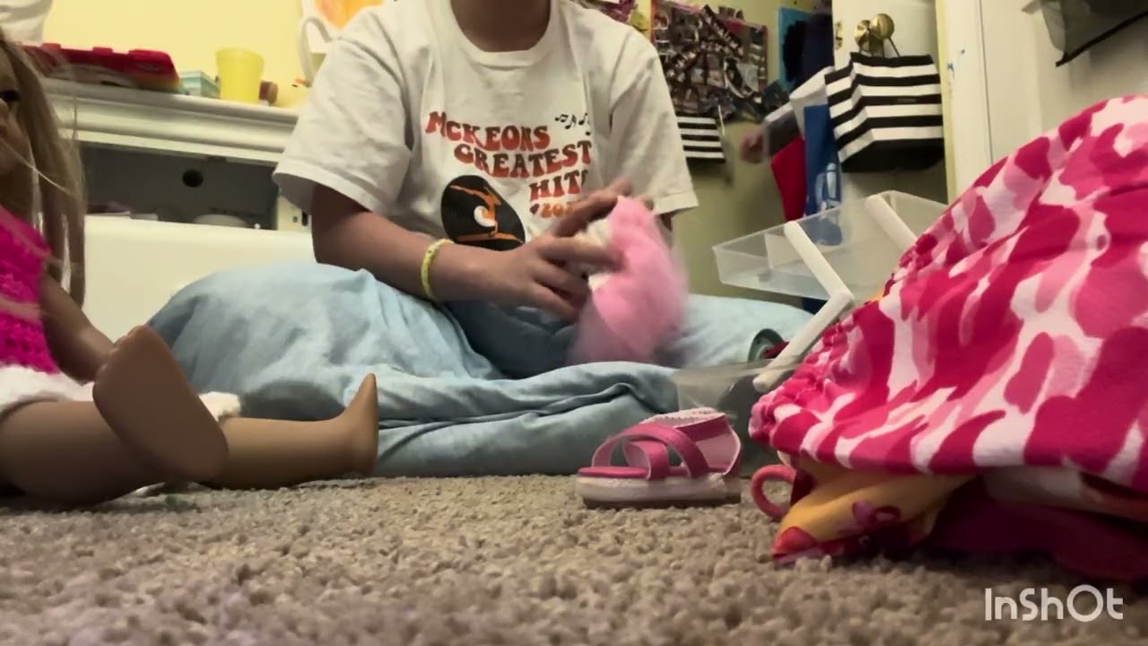 American girl doll ￼