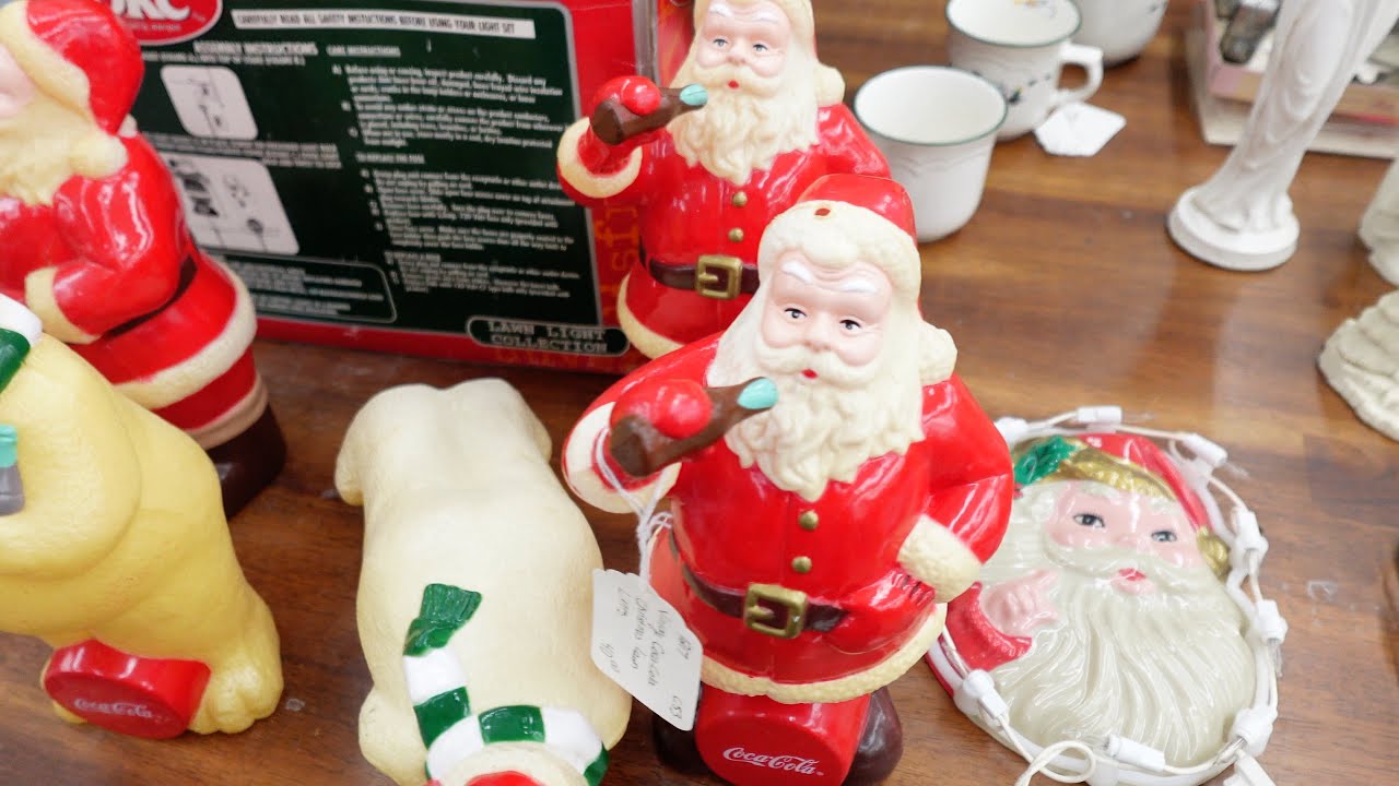 Vlogmas Day 1! Come with me antique shopping * Christmas vintage finds *  Awesome finds!