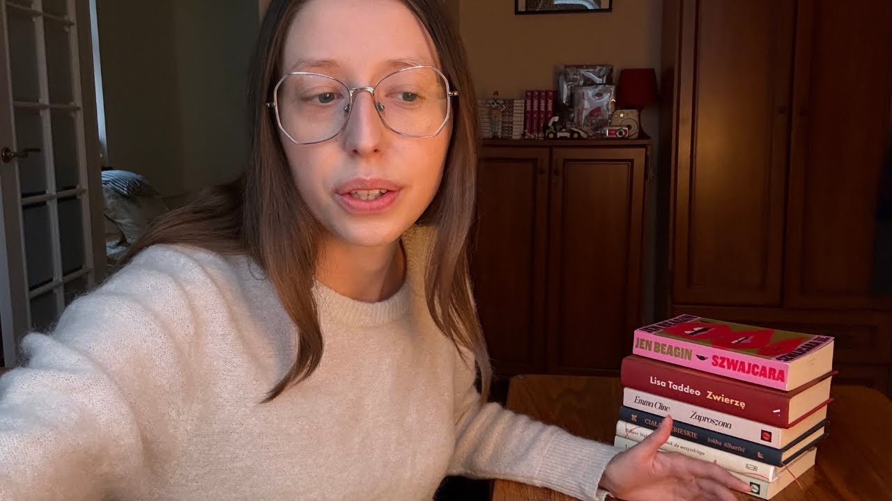 VLOGmas 📚 7 książek, które ostatnio przeczytałam / zwykłe dni w domu