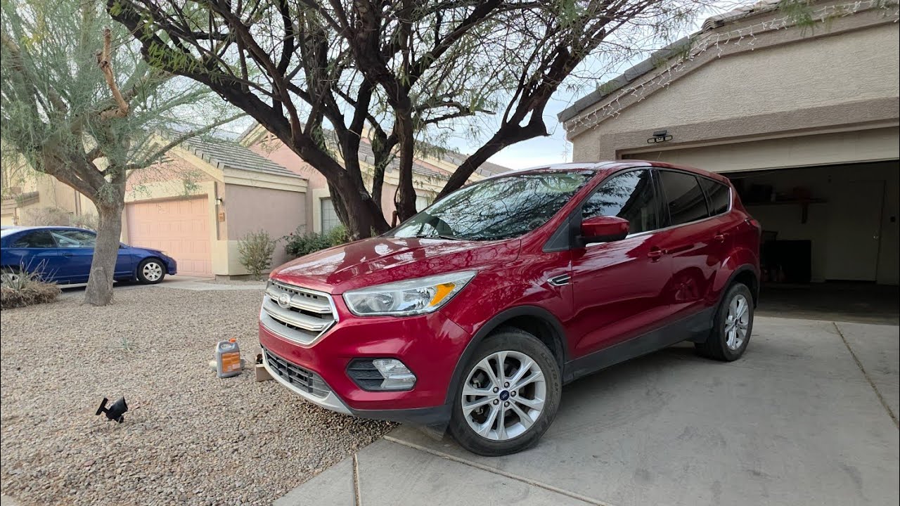 ²⁰¹⁷ ford escape 1.5 turbo pt2 como remover compressor alternador para cambiar el termostato 