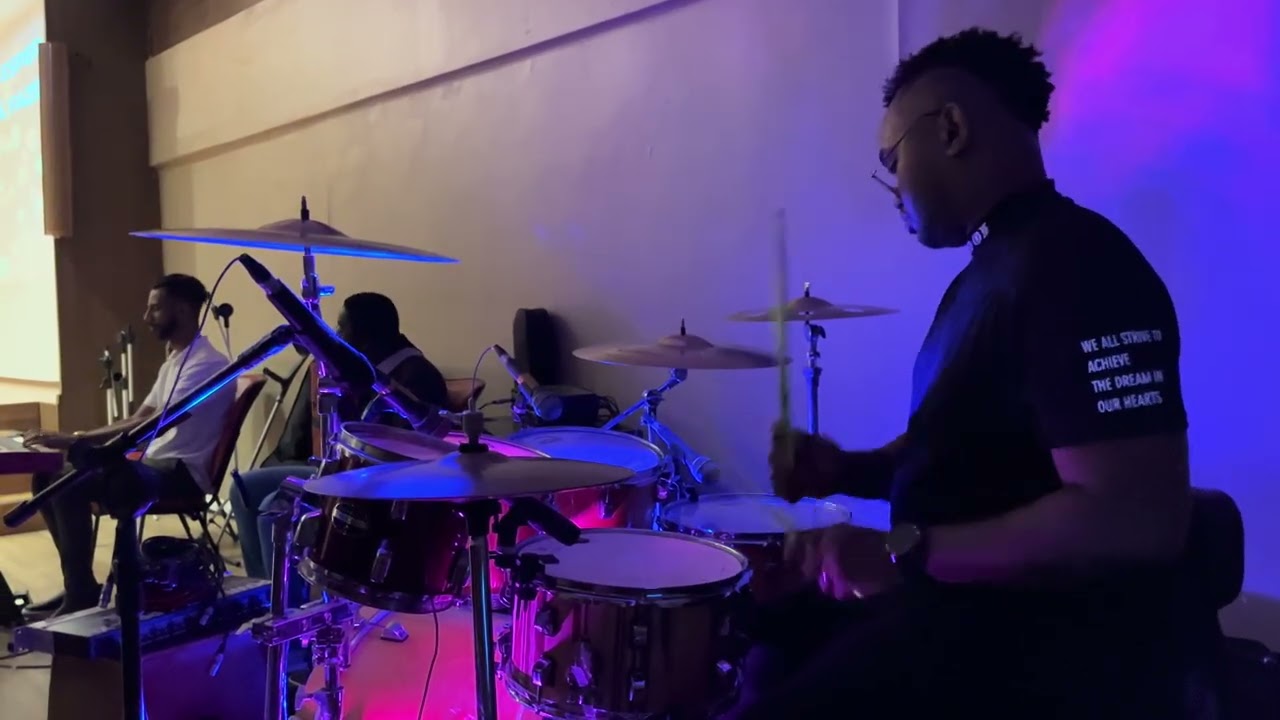 Com muito louvor - Cassiane #drumcover 