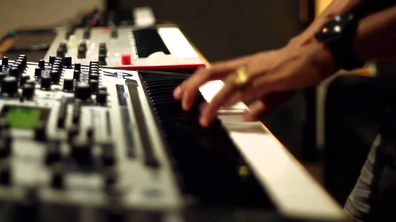Jasmine V in the studio with Ryan Leslie