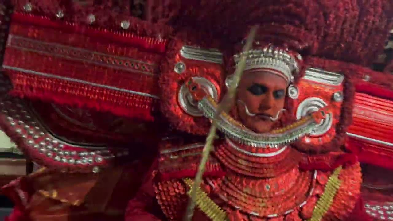 Muchilottu Bhagavathi Theyyam / thirumudi aradikkal