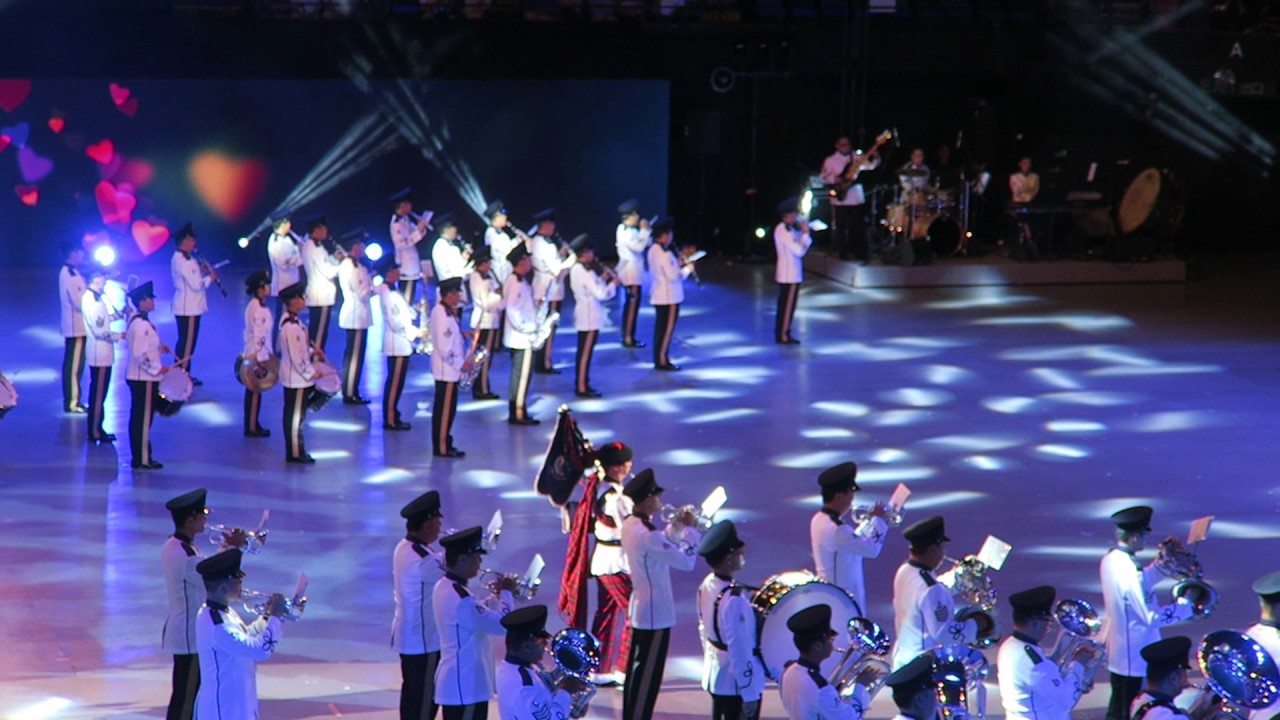 喜歡妳 by Hong Kong Police Band - Hong Kong Military Tattoo