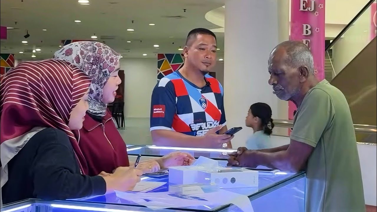 Kawan Orang Sedili is live Ha Mari Kita Cari Ayang Untuk Bah Usop