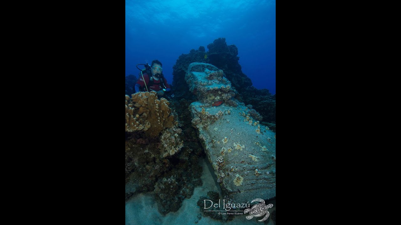 Isla de Pascua - Buceo Moai sumergido (Easter Island - Moai submerged Diving)