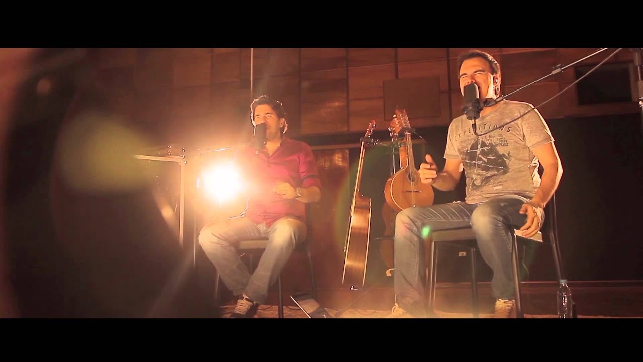 EM SUAS M&Atilde;OS (Sexto Sentido) - Marco & M&aacute;rio