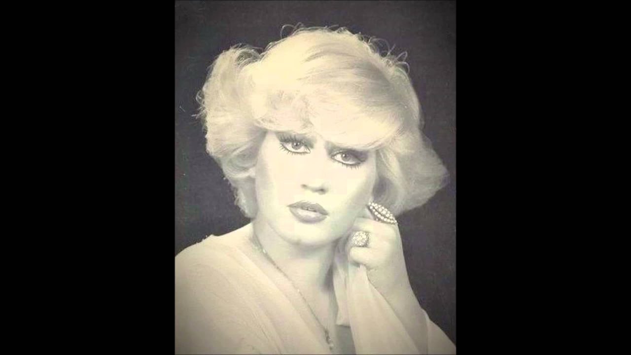 Muazzez Abacı - Gündüzüm seninle gecem seninle