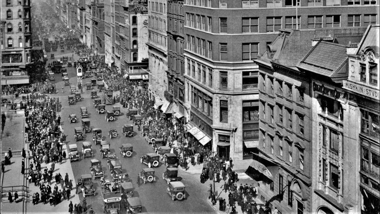 5th Avenue, New York City │ Circa 1930s