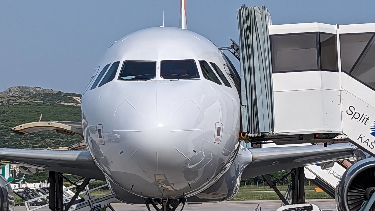 Rückflug Airport Split #Kroatien nach #Düsseldorf #Boing DE1153