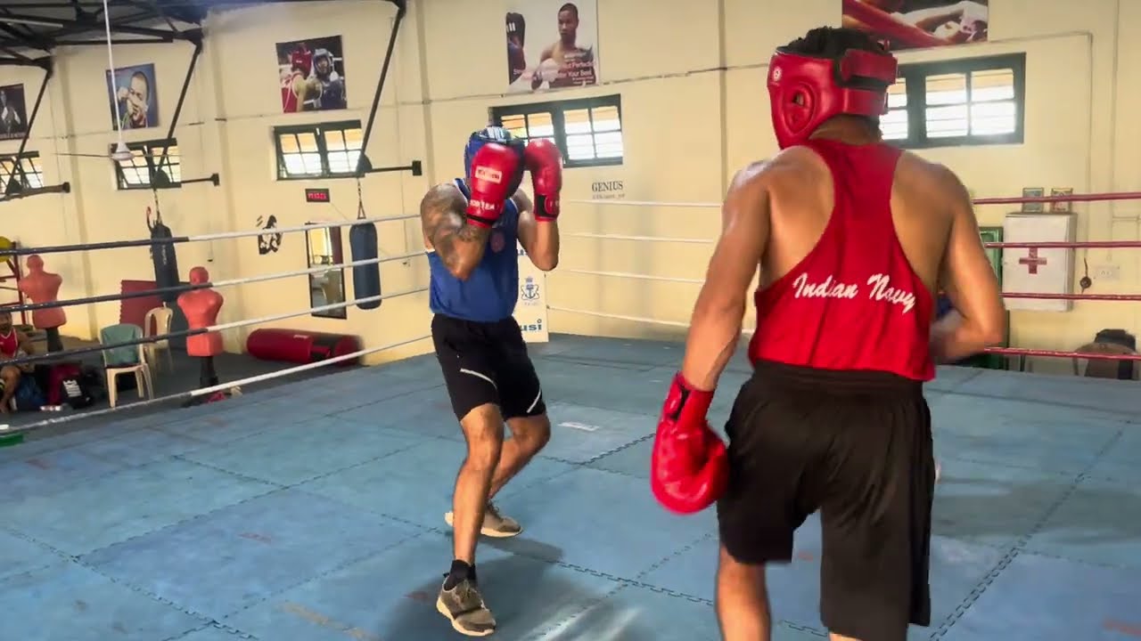 Boxing at home🥊.boxing sparing fight