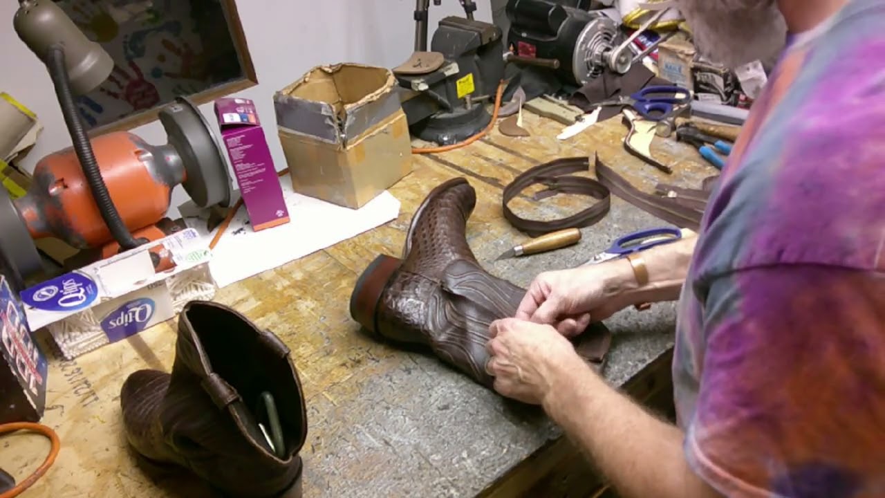 Instalation of a Zipper in a Cowboy Boot