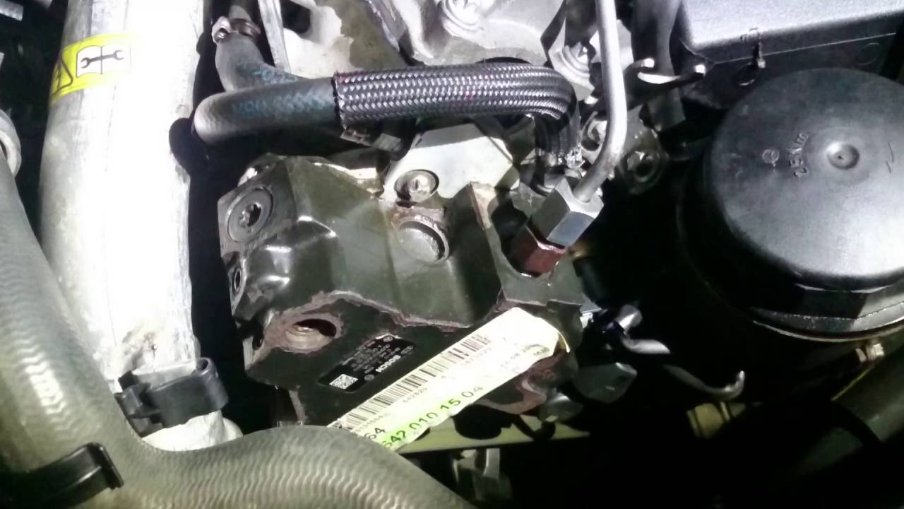 Стук в районе насоса и 4 цилиндра. Om 642.