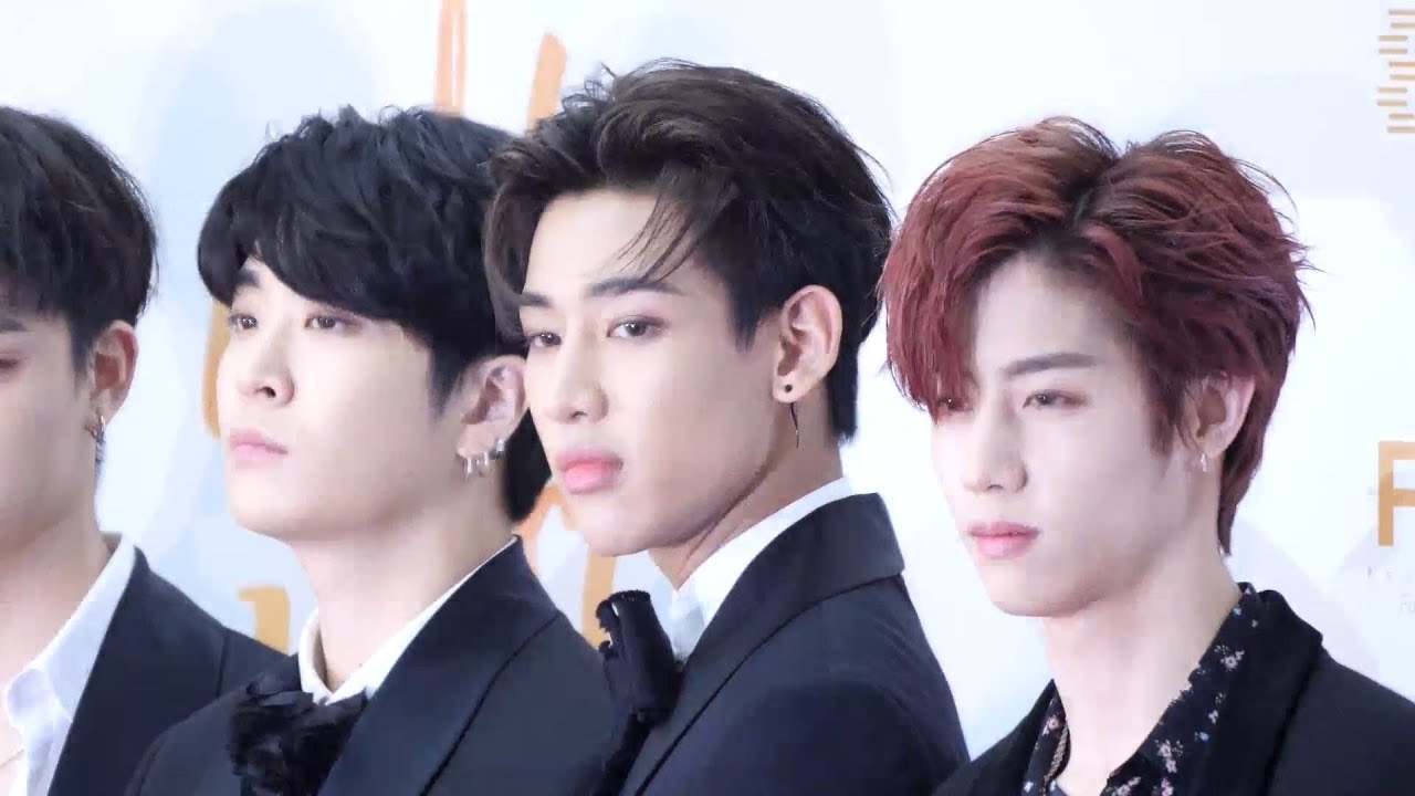 180111 갓세븐 (GOT7) 레드카펫 (Red Carpet) [뱀뱀,마크] BAMBAM 직캠 Fancam (골든디스크 어워즈) by Mera