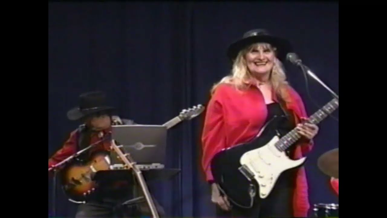 A few classic  Christmas   songs /  Country jamboree  Lansing mi