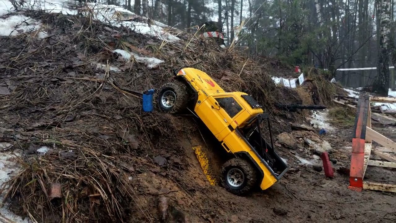 Axial SCX10 Pro Toyota Landcruiser 70 class 1 run at RCTEG Winter trial 2025