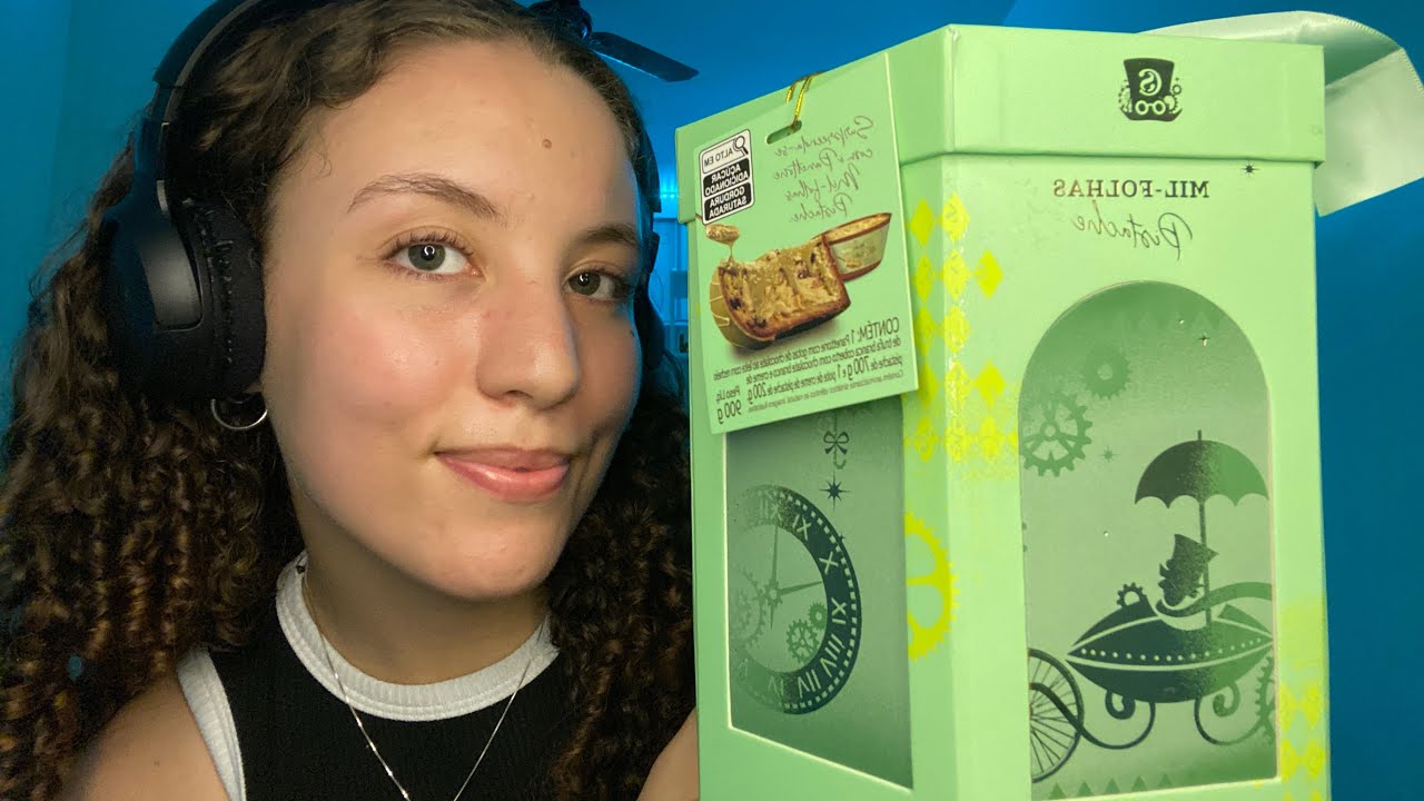 ASMR comendo panettone de pistache da Cacau Show   *sons de mastigação