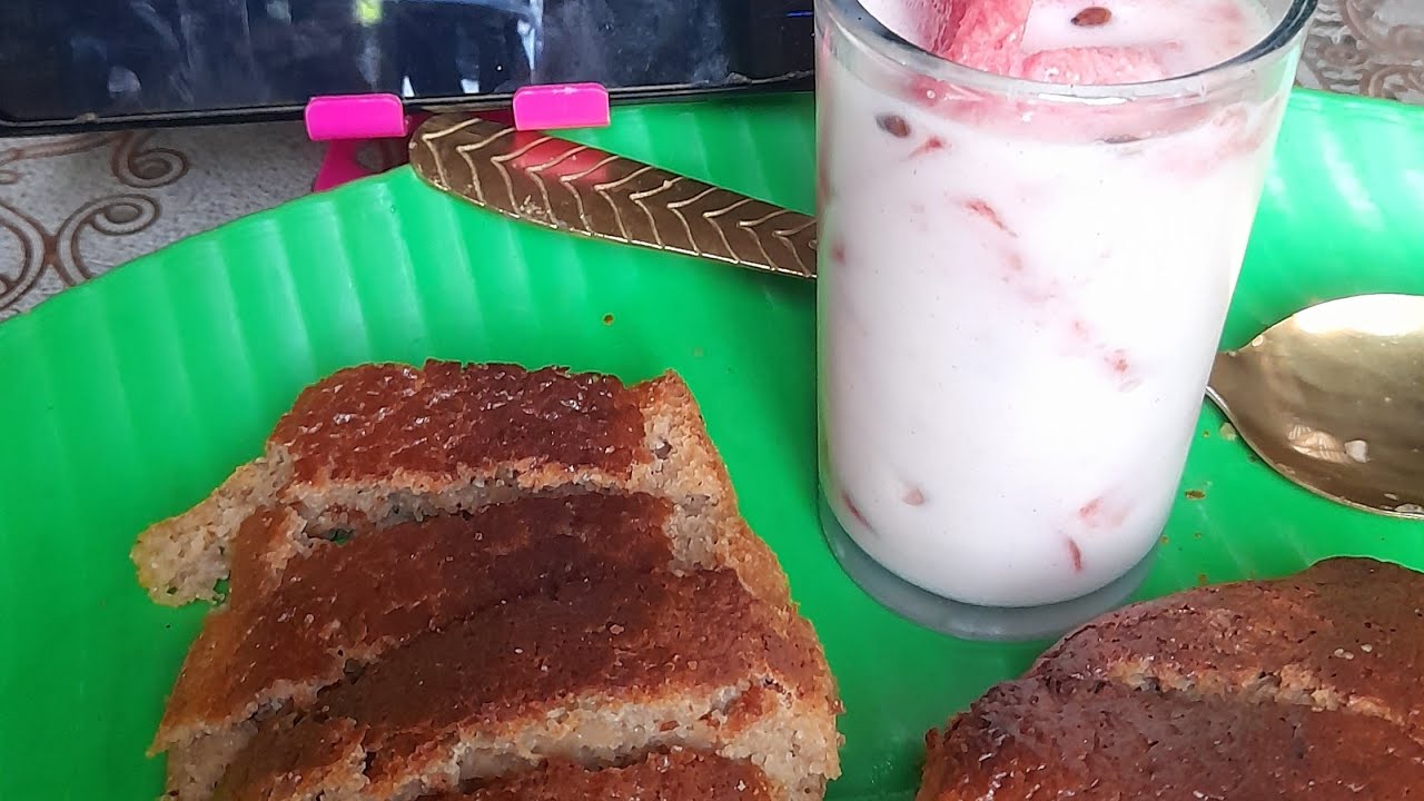 Banana cake with watermelon juice!