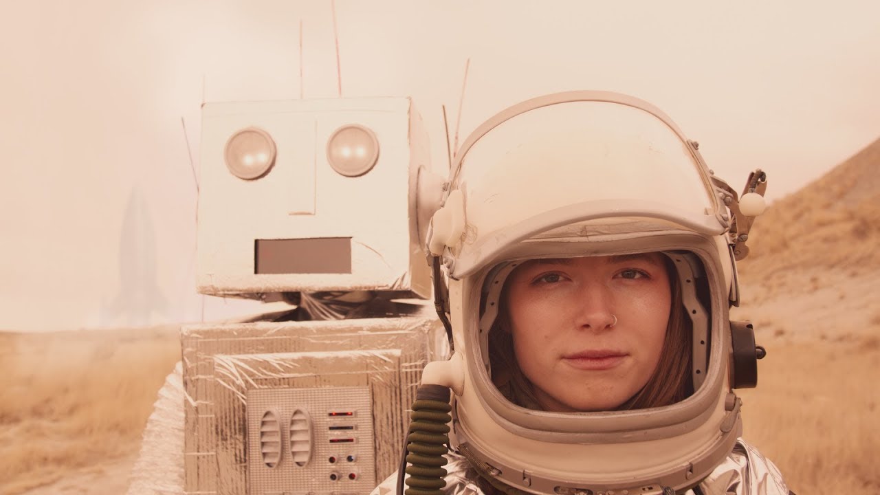 Lucy Daydream - Red (Official Music Video)