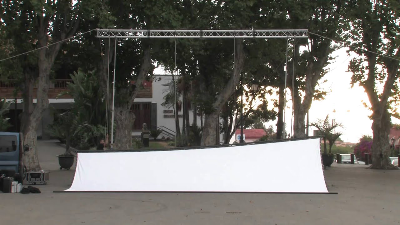 Montaje Proyecci&oacute;n  Cine Al Aire Libre Cinenfoque