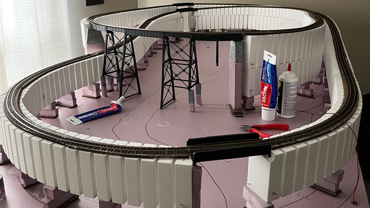 Building a 4x8 HOn3 Narrow Gauge Layout