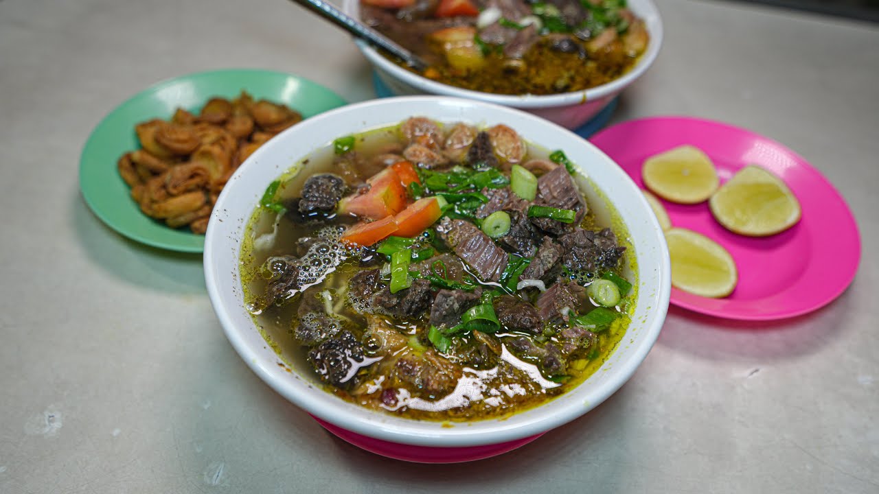 SOTOMIE GEROBAKAN BUMBUNYA MIRIP BANGET SAMA INDOMIE RASA SOTO BAHKAN LEBIH ENAK !!!