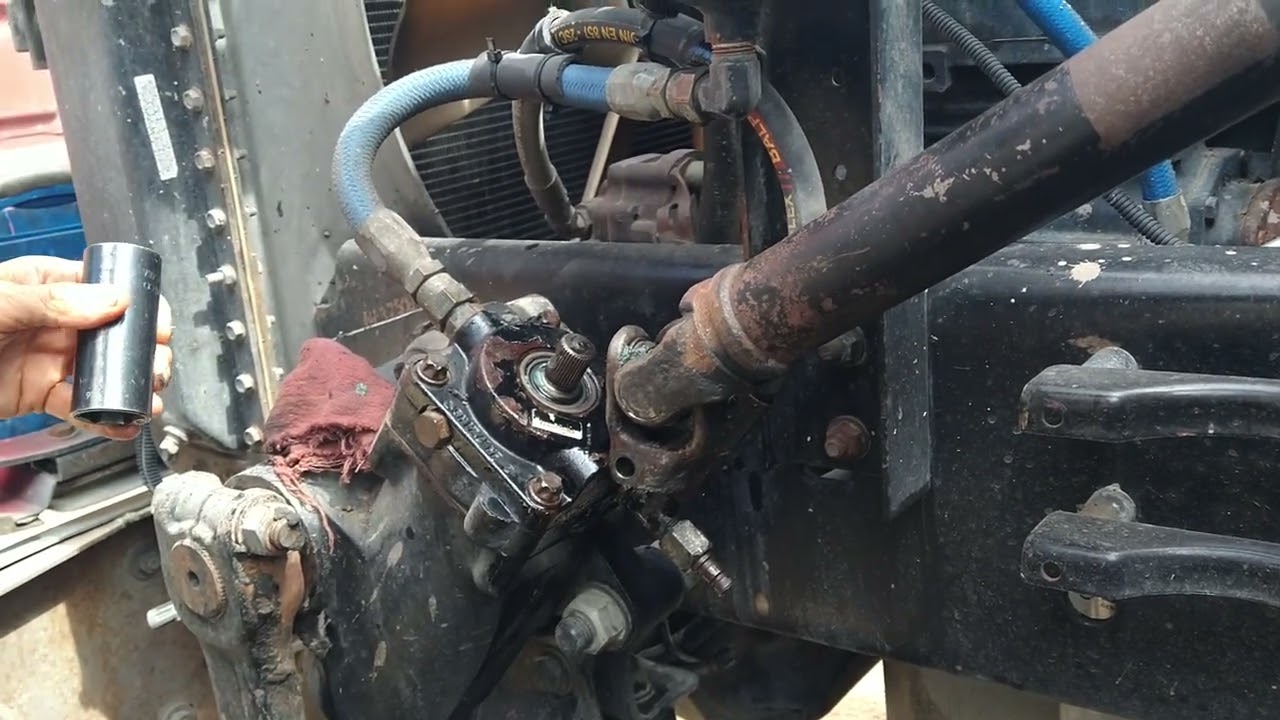 How to replace steering gear input seal on 1996 Freightliner FLD 120 Part 2 #diy #CRRNewsAndClues