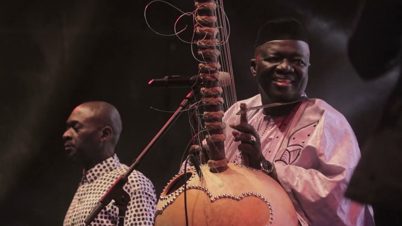 Jaliba Kuyateh & Kumareh Band - Performance at the Hero Awards