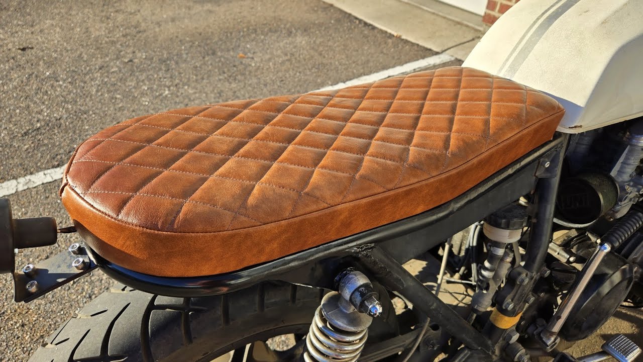 DIY Cafe Racer Seat (or Brat I guess) 