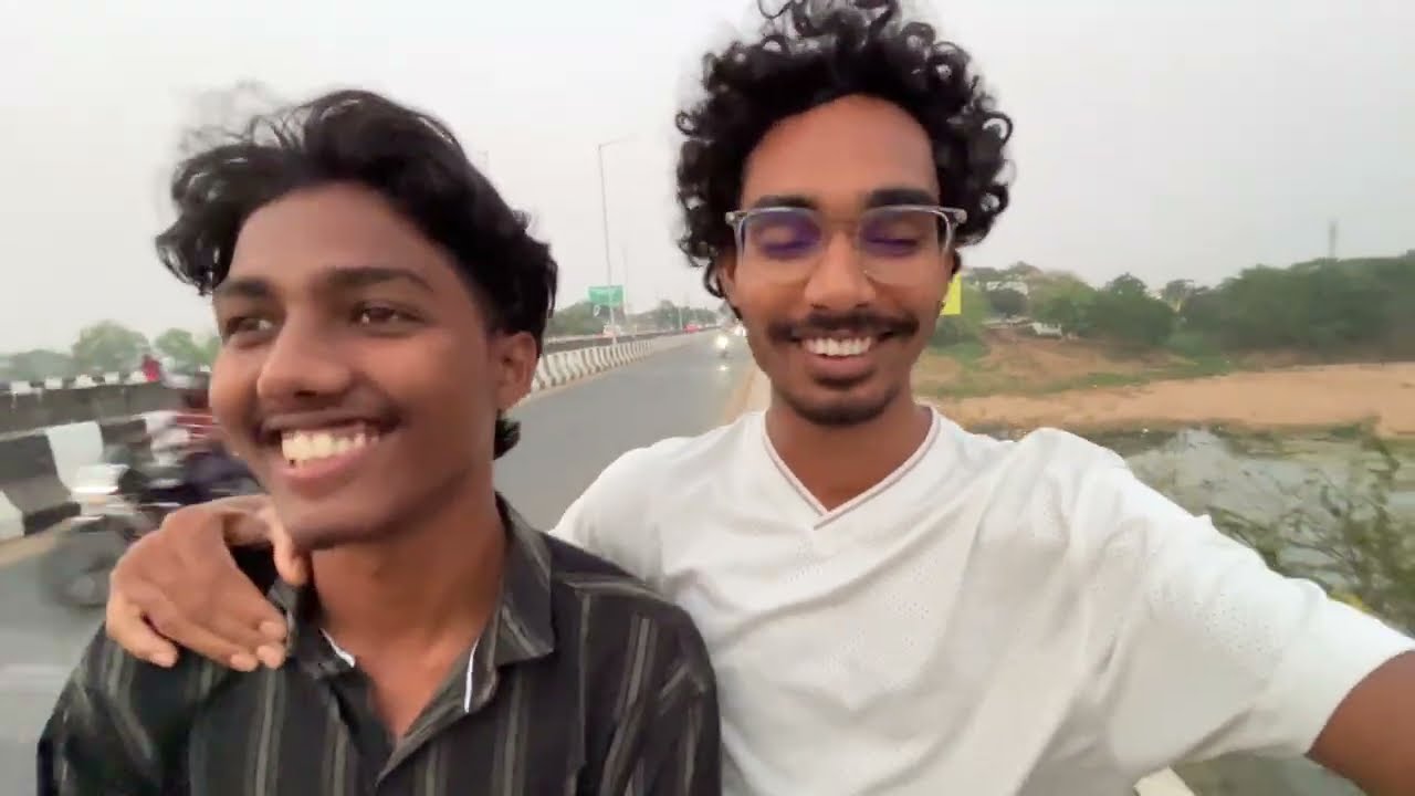 Camera On Kiya Aur India Ki Reality Samne Aa Gayi… 😶