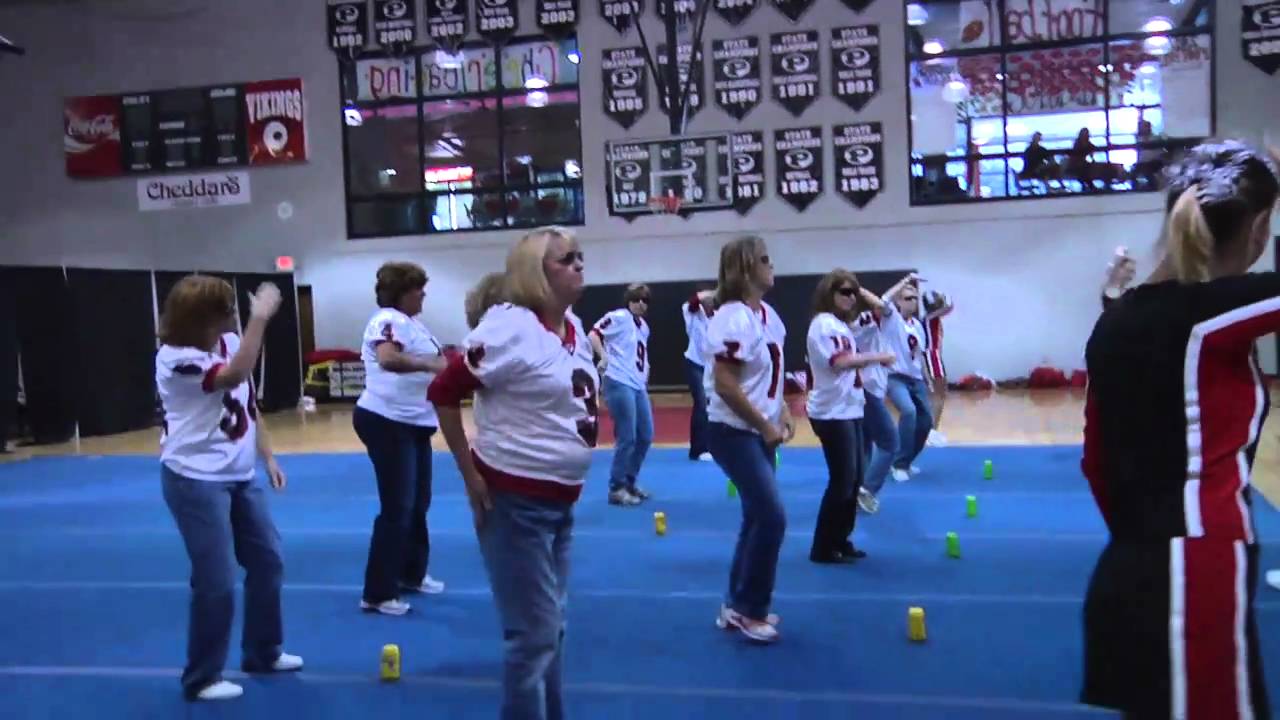 Senior Football Moms Dance