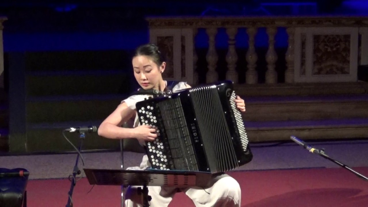 Hanzhi Wang recital in Italy plays Passing 3