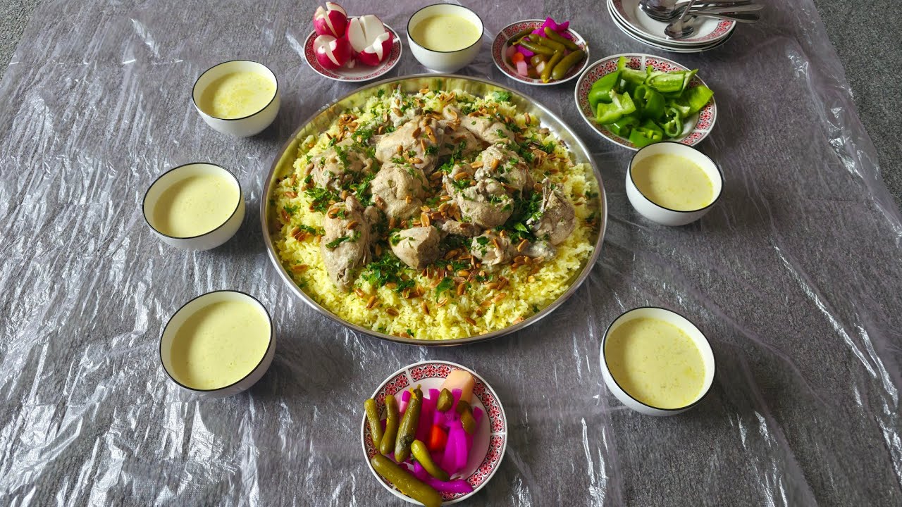 اطيب منسف بشهي 😋😘 بوجود احفادي الحلوين🤩🌹 وجمعة مباركة علينا وعليكم🩵 وتقبل الله منا ومنكم الطاعات🤲
