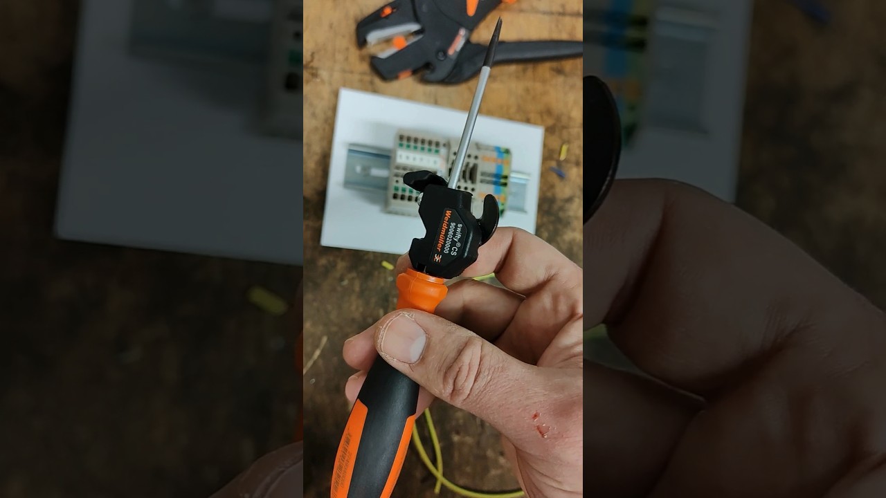 Szukasz narzędzia kt&oacute;re ułatwi szycie rozdzielnic automatyki❓Pomoże Ci innowacyjny wkrętak Swifty CS