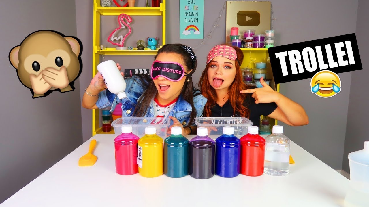 AMANDA ME ENGANOU | DESAFIO SLIME DE OLHOS VENDADOS - 8 CORES DE COLA COLORIDA