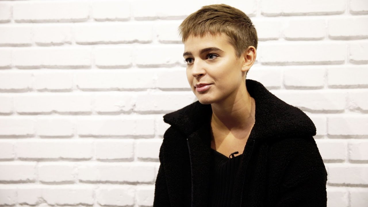 Laura Escanes es una influencer en tiempos de haters. Entrevista para Vis-à-Vis.