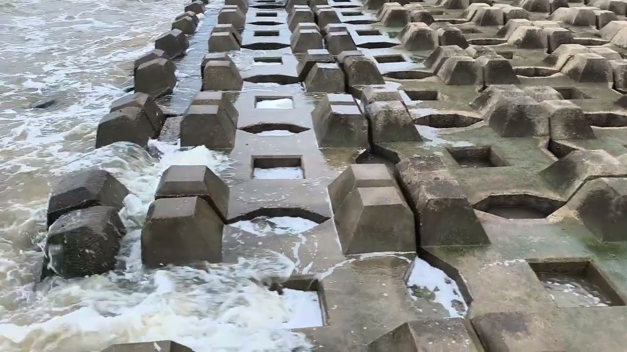 巨浪與巨石✨